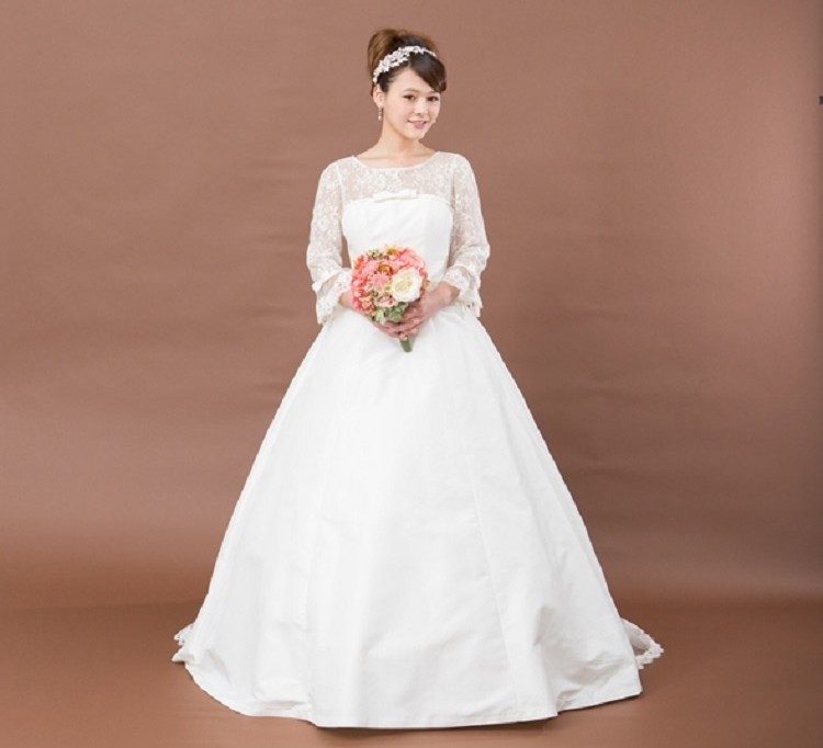 ウェディングドレス　レンタル　福岡