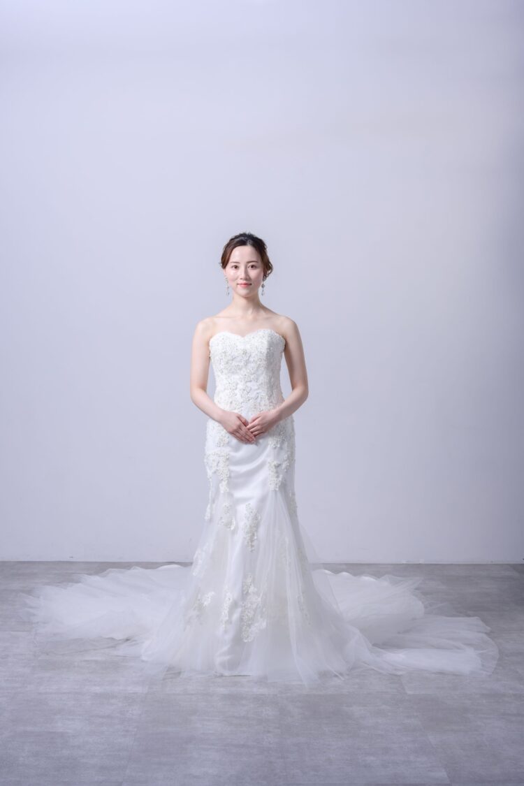 結婚式 ウエディングドレス ウェディングドレス レース マーメイドライン ハートカット ロングトレーン 大人可愛い