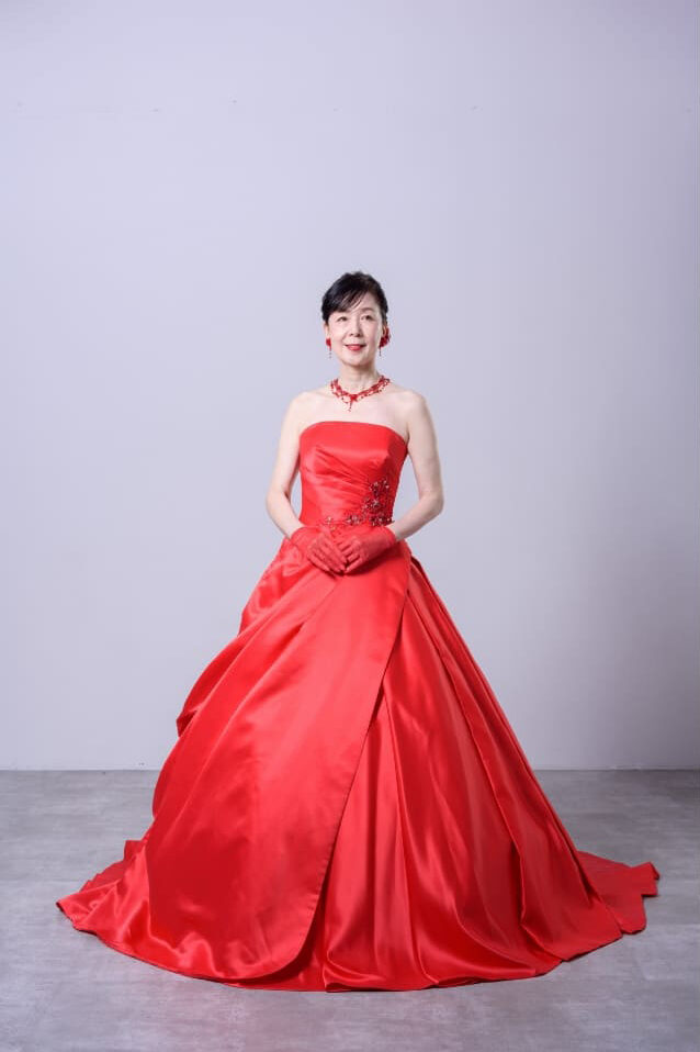 還暦　還暦撮影　60歳　記念写真　赤　赤ドレス　レッドドレス　シンプル