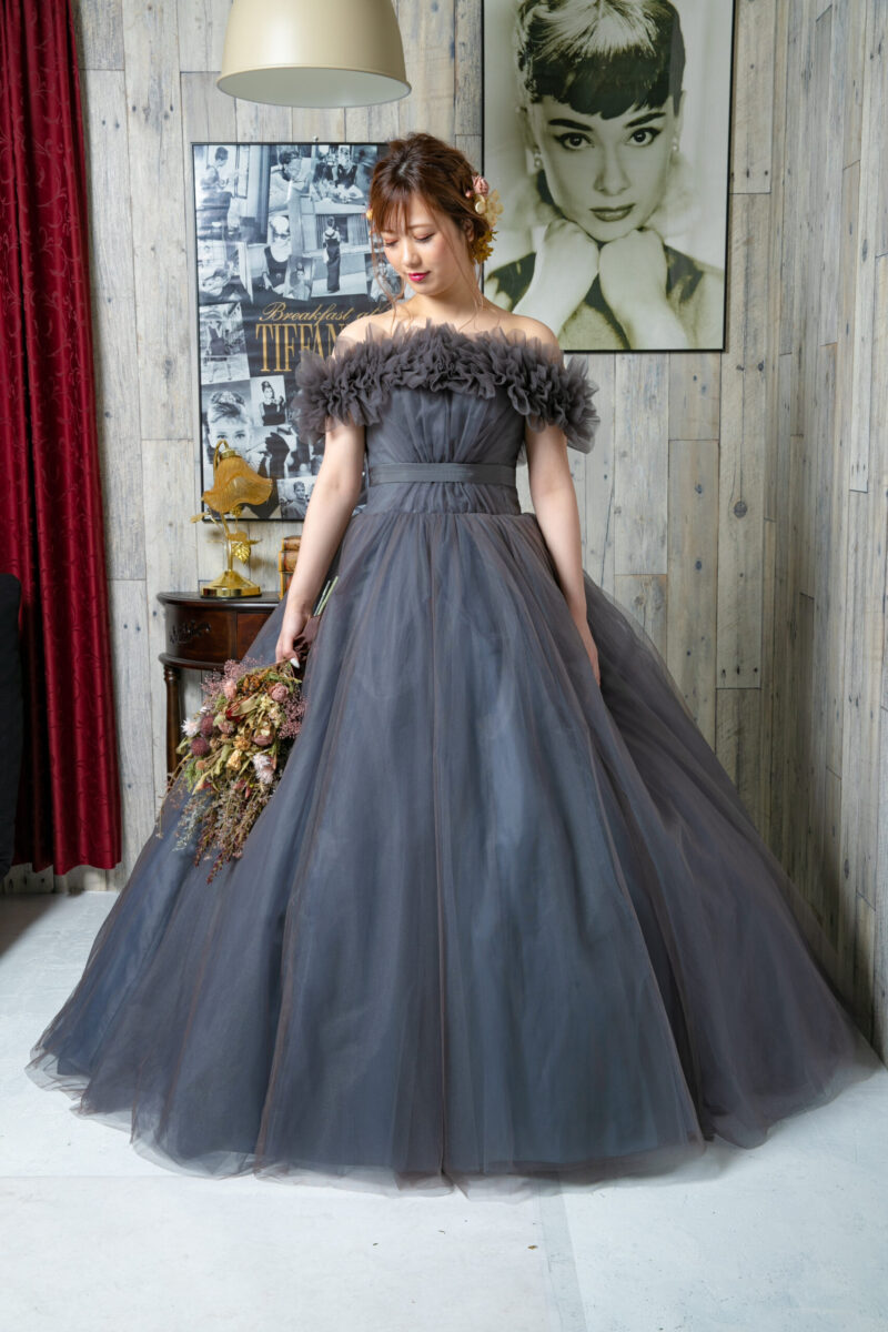 結婚式 カラードレス ブラック グレー チュール プリンセスライン